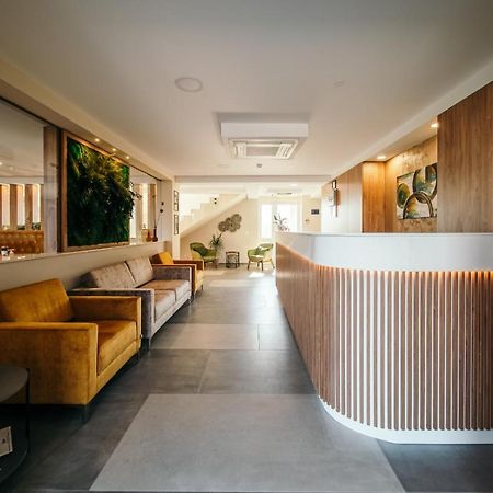 Hotel Rk Ghimbav Екстер'єр фото